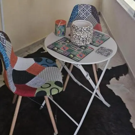 Ilia's Coastal Apartamento *